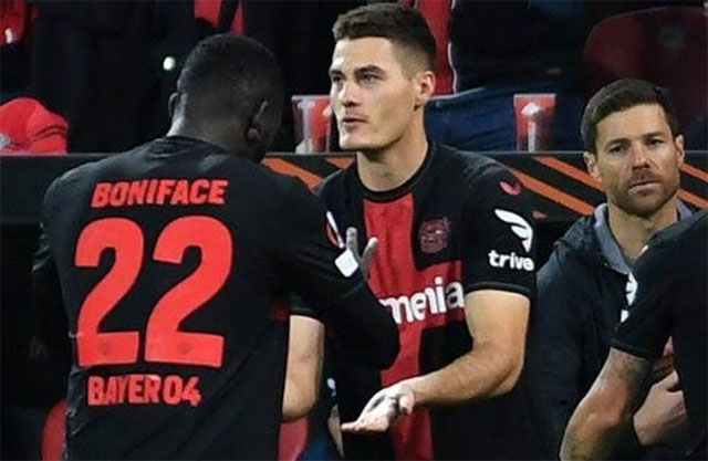 Schick ghi bàn quyết định cho Bayern khi trận đấu đã bước sang phút bù giờ thứ 4