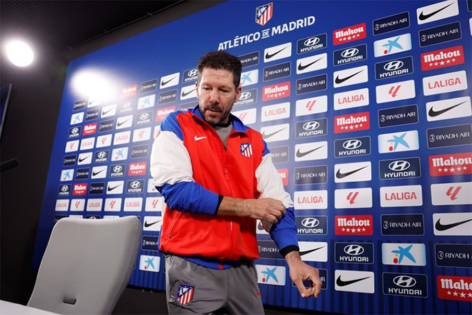 Simeone vừa đưa Atletico lên dẫn đầu La Liga