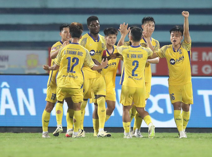 Olaha ghi bàn duy nhất cho SLNA