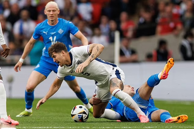Stones chưa biết thua trước Real Madrid