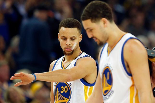 Curry và Thompson đang ném 3 điểm khá tệ ở 3 trận gần đây