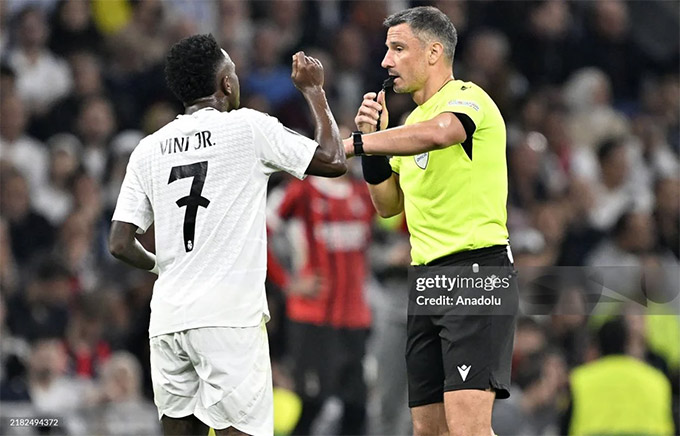 Vinicius liên tục nhận được những lời đề nghị khủng từ Saudi Arabia nhưng muốn gắn bó tương lai lâu dài với Real Madrid