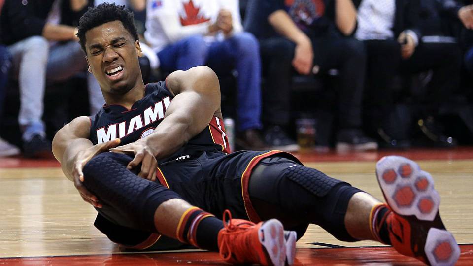 Tin NBA ngày 1/12:  Whiteside và Shumpert sẽ đều phải nghỉ ít nhất 5 trận đấu.